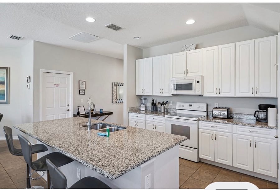 Furnished Finder property 1043778_1 photo 13