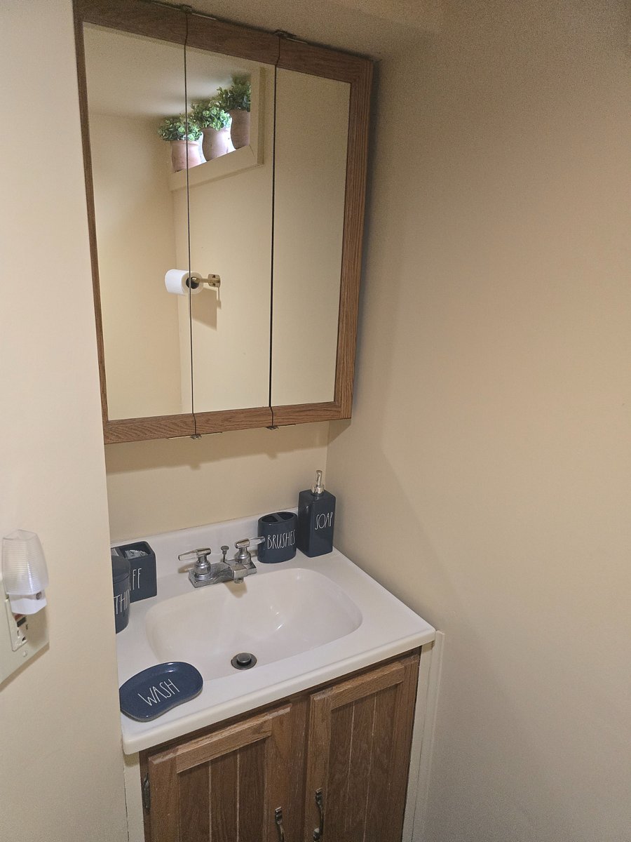 Furnished Finder property 1043788_1 photo 15