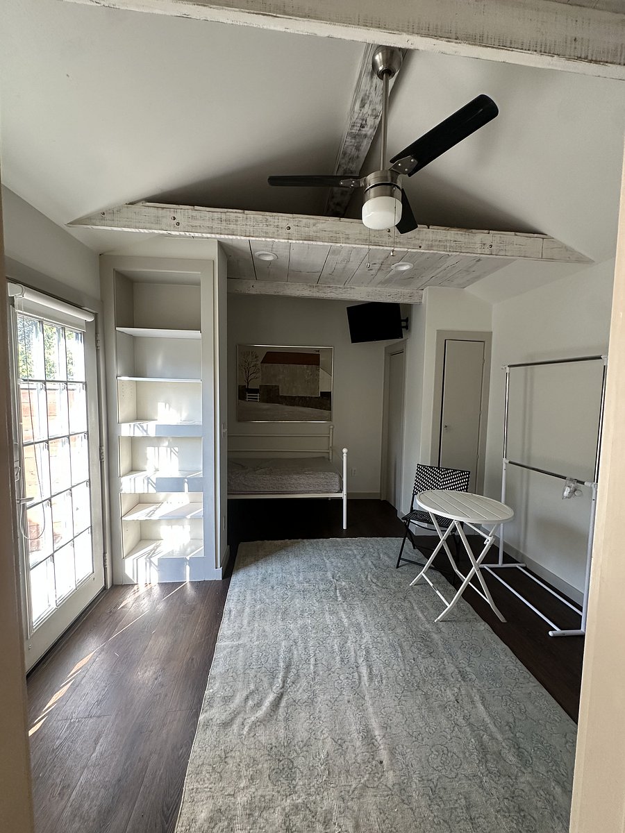 Furnished Finder property 1043796_1 photo 12