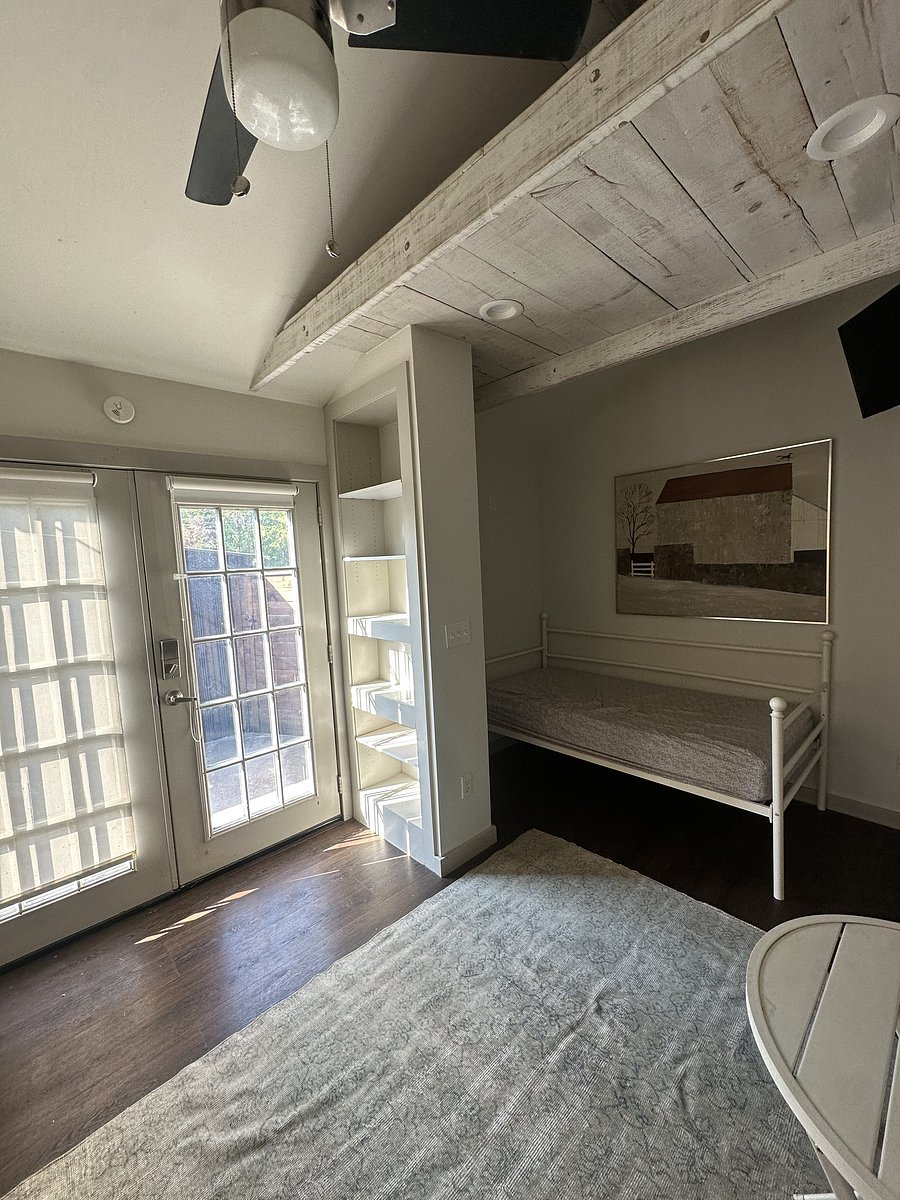 Furnished Finder property 1043796_1 photo 9