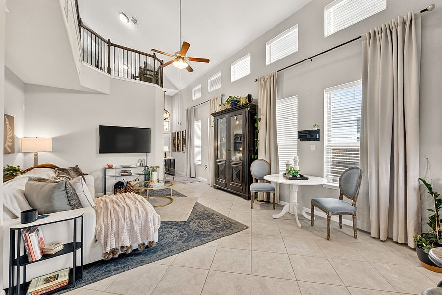Furnished Finder property 1043800_1 photo 3