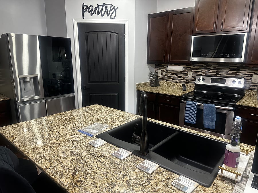 Furnished Finder property 1043824_1 photo 3