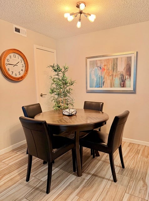 Furnished Finder property 1043834_1 photo 4