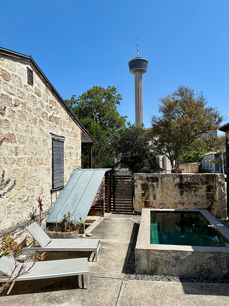 Furnished Finder property 1043850_1 photo 2