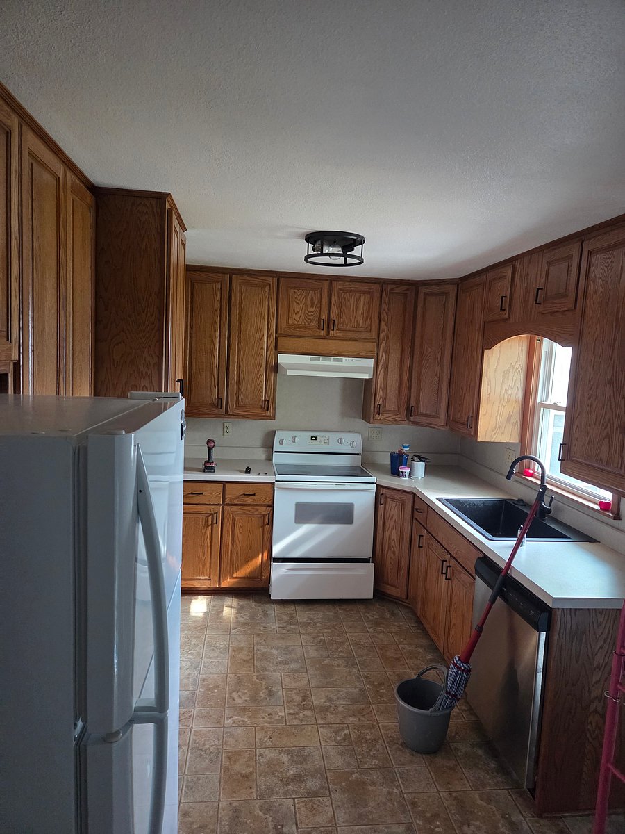 Tons of storage in this kitchen.