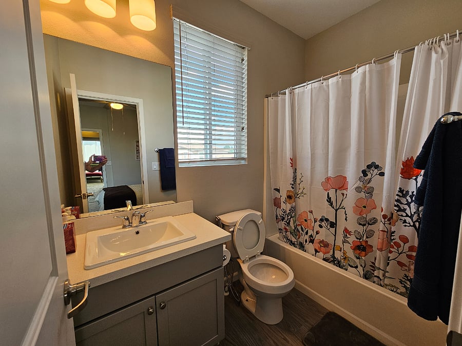 Main bathroom