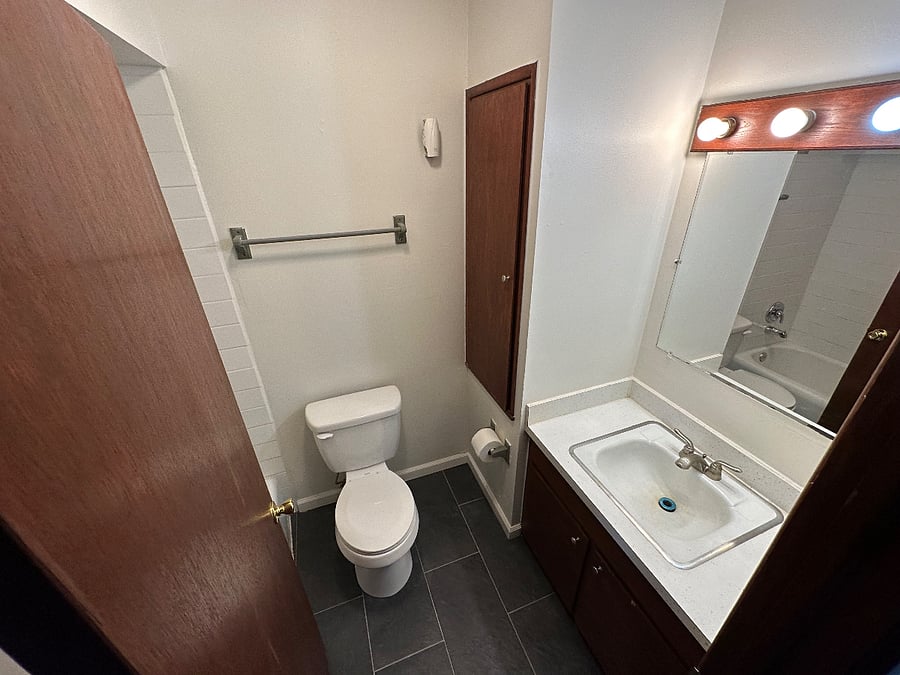 Furnished Finder property 1044128_1 photo 9