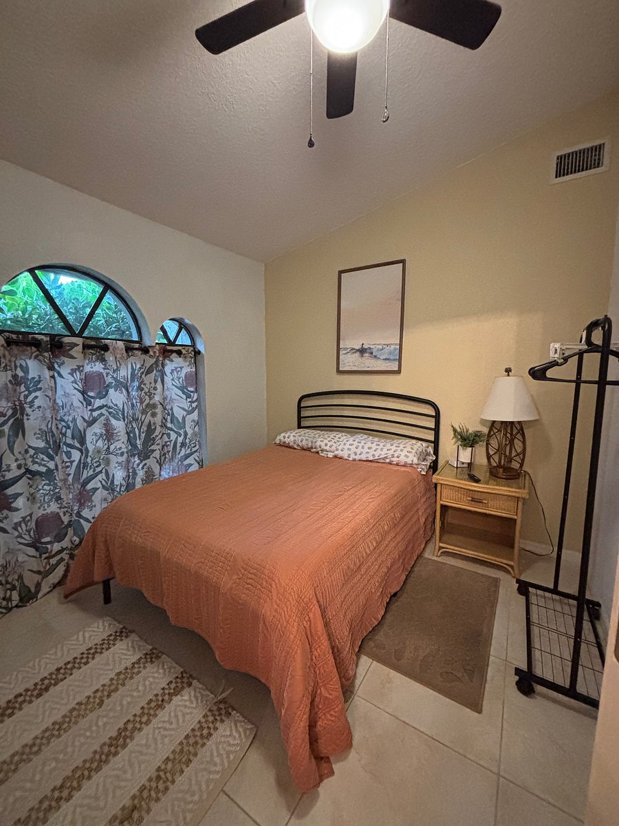 Bedroom 3 with full sized bed