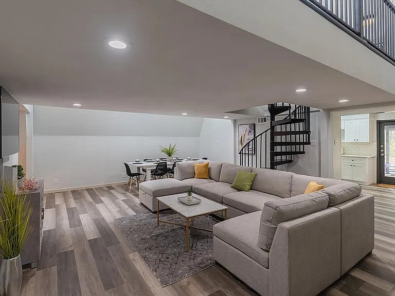 Furnished Finder property 1044158_1 photo 17