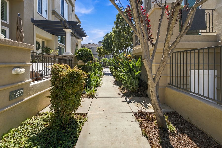 Furnished Finder property 1044267_1 photo 10