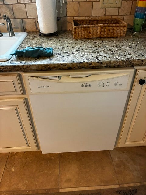 Furnished Finder property 1044283_1 photo 9
