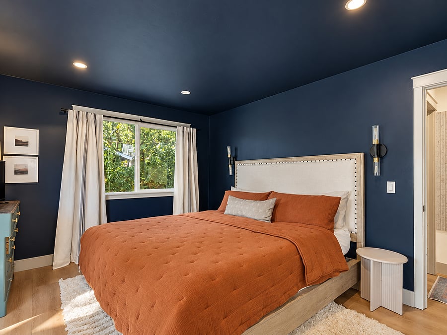 Master bedroom 