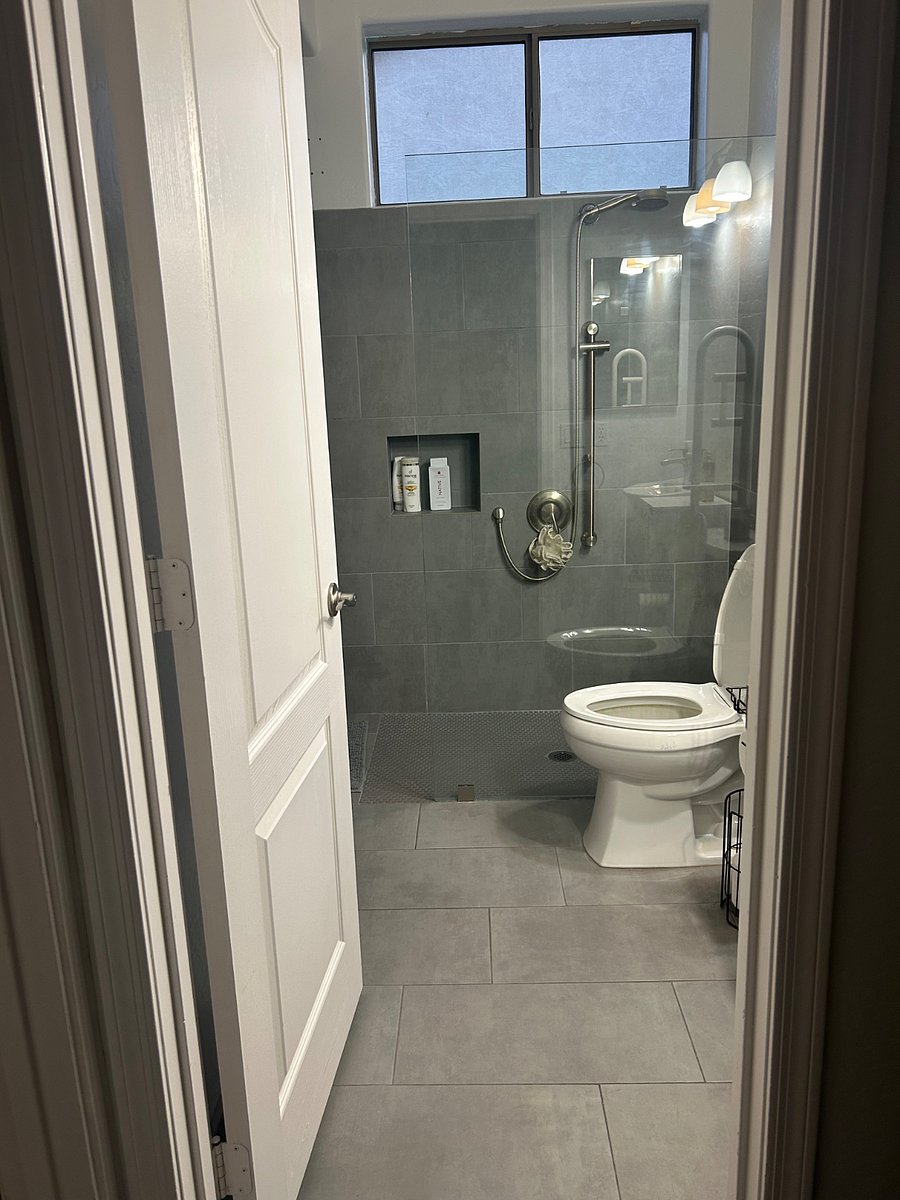 Furnished Finder property 1044367_1 photo 3