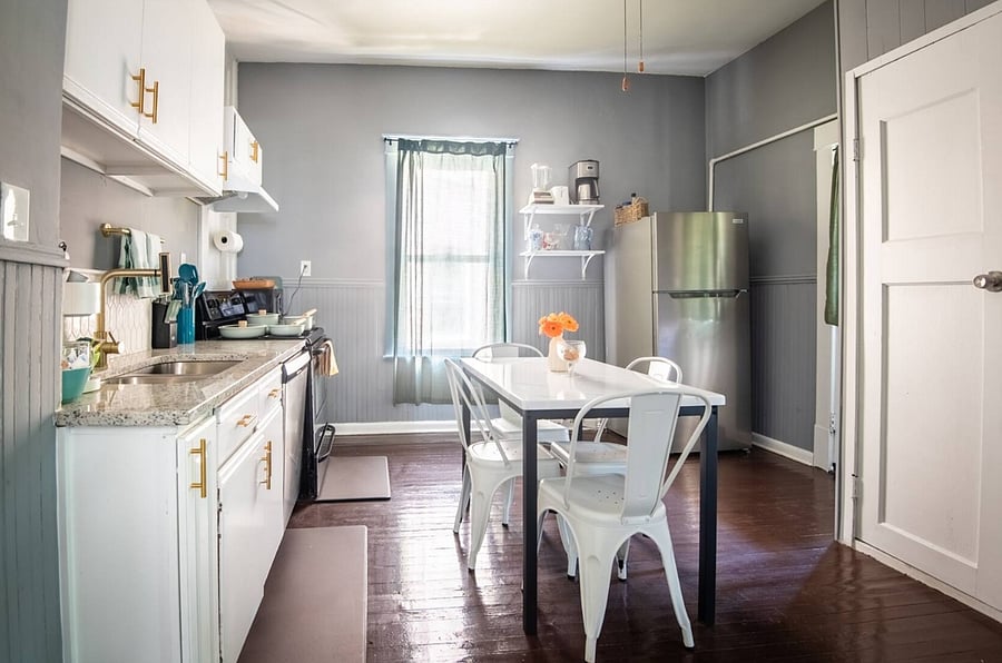 Settle in around the dining table and enjoy a warm, inviting space for meals, conversation, or just relaxing together. It's perfect for both quiet mornings and lively evenings.