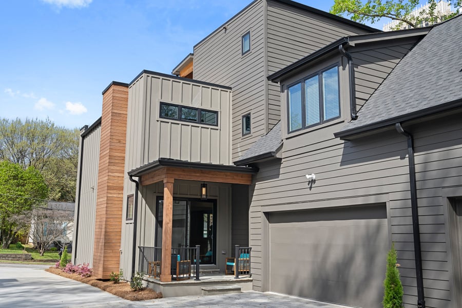 Courtyard Porch & Garage