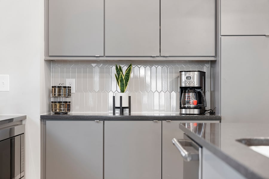 Full Kitchen (Baking sheet, Coffee, Coffee maker, Cooking basics, Dishes and silverware, Dishwasher, Freezer, Hot water kettle, Microwave, Oven, Refrigerator, Stove, Toaster, Trash compactor, Wine glasses)
