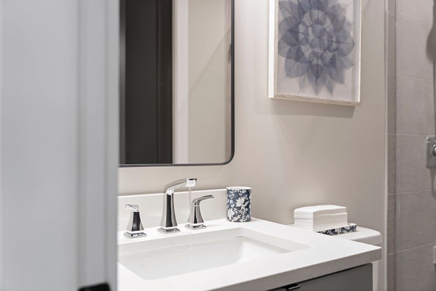 Full Bathroom 3 (Air conditioning, Body soap, Conditioner, Heating, Hot water, Shampoo, Shower gel)