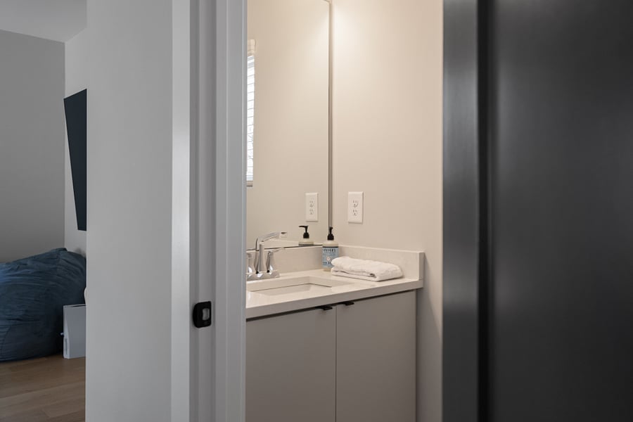 Half Bathroom - Air Conditioning
