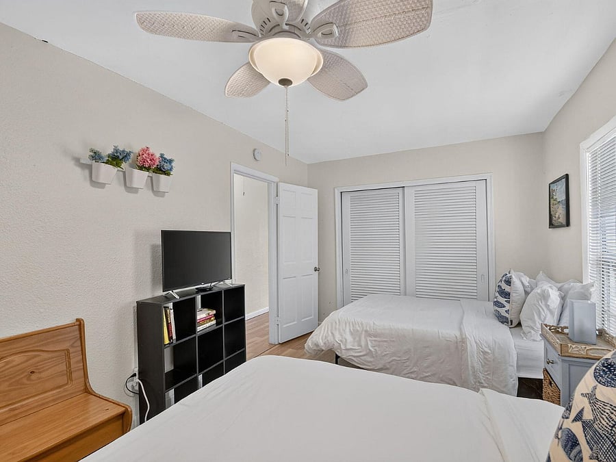 1/1 Bedroom