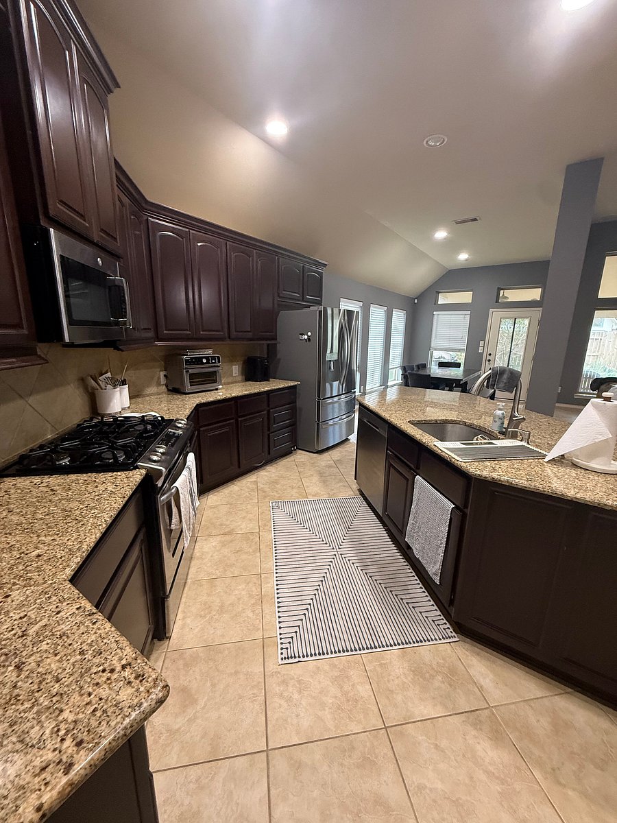 Furnished Finder property 1044688_1 photo 3