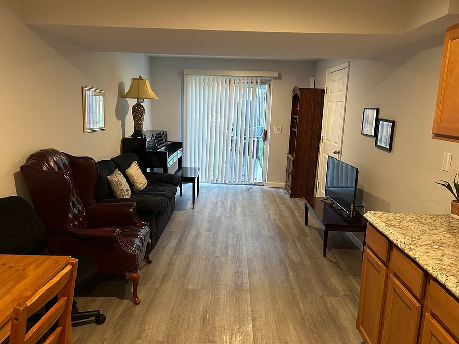 Furnished Finder property 1044732_1 photo 3