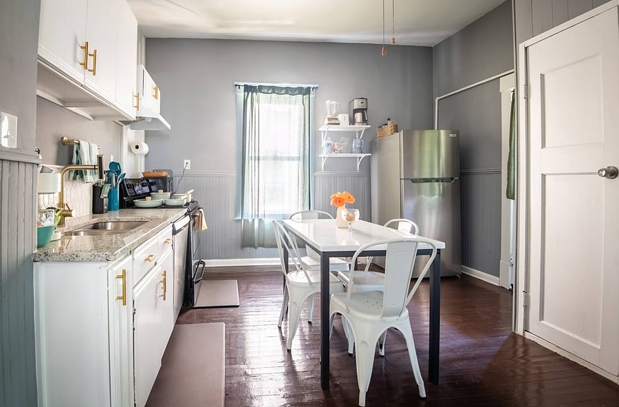 Settle in around the dining table and enjoy a warm, inviting space for meals, conversation, or just relaxing together. It's perfect for both quiet mornings and lively evenings.