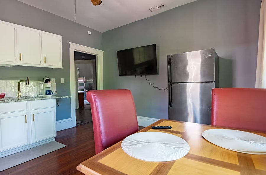 Enjoy a little TV time while making coffee or dinner in the kitchen.