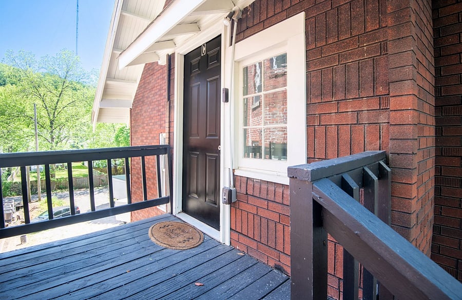 Unit C; Step right in through your private entrance, equipped with a smart lock for easy, secure self check-in. As the ground-floor unit, the Magnolia Garden Suite offers convenient access without stairs.