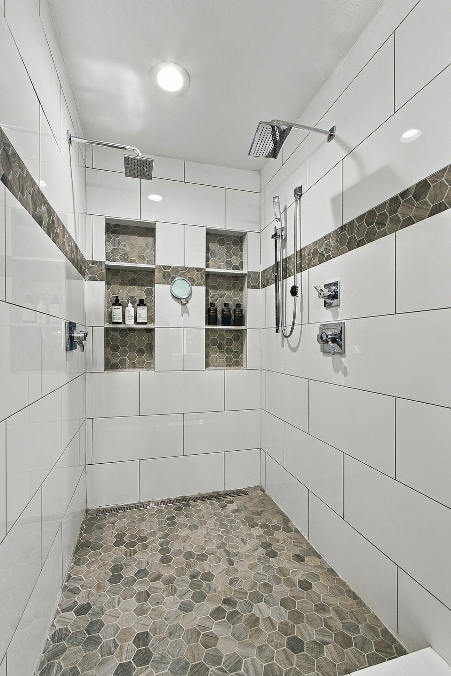 Furnished Finder property 1044807_1 photo 24