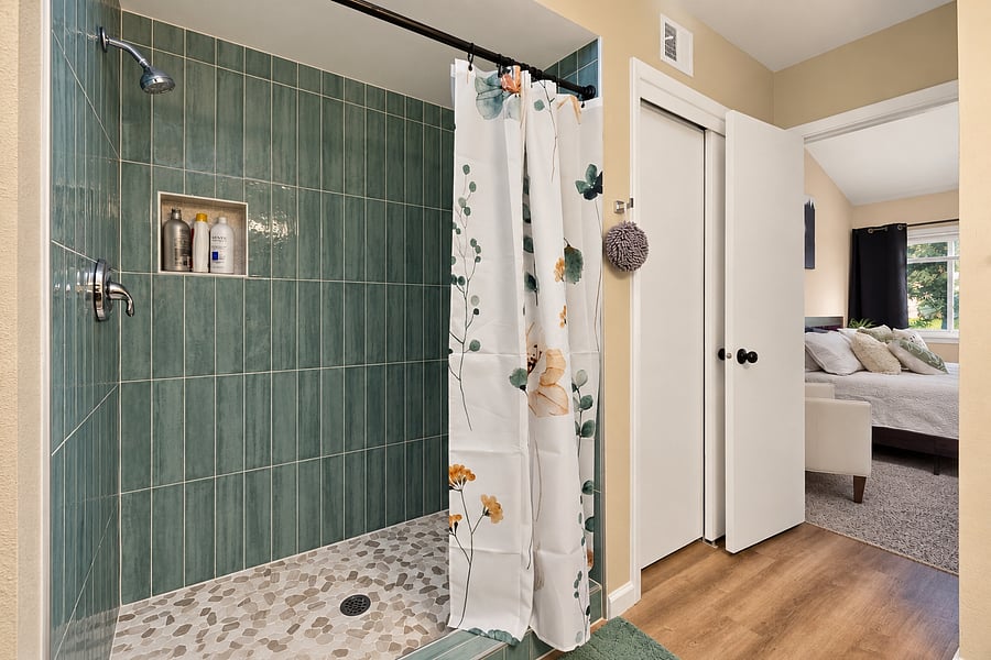 Furnished Finder property 1044814_1 photo 37