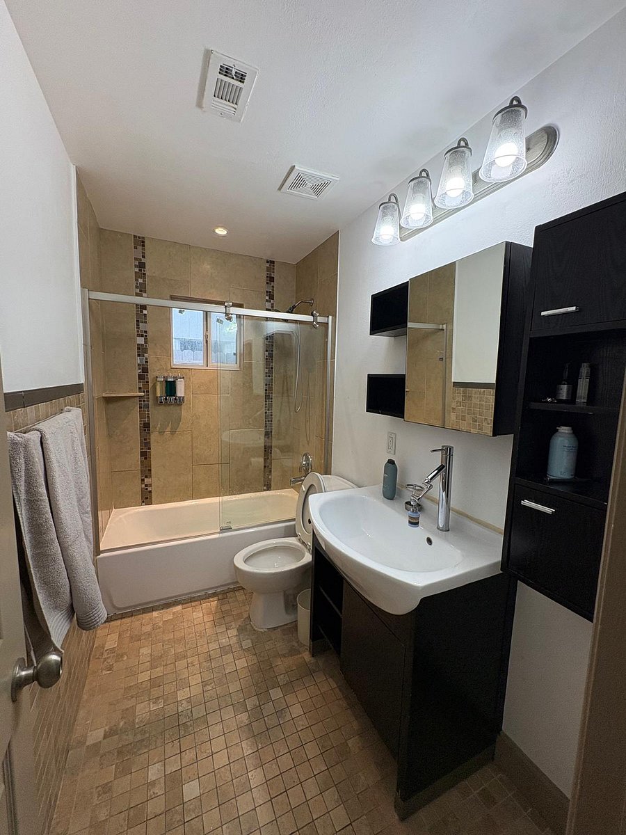 Furnished Finder property 1044830_1 photo 12