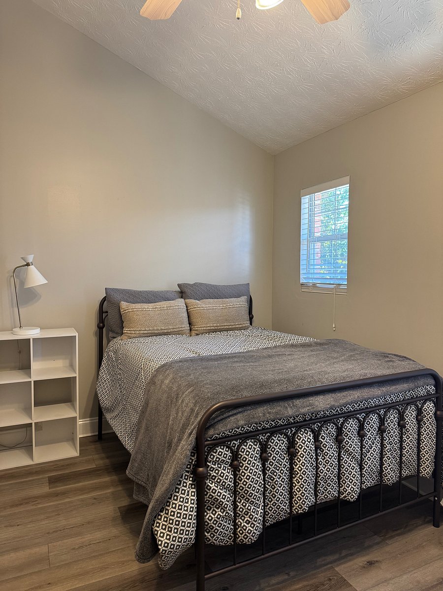 Furnished Finder property 1044862_1 photo 30