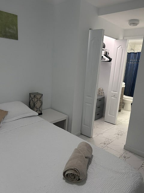 Furnished Finder property 1044867_1 photo 12