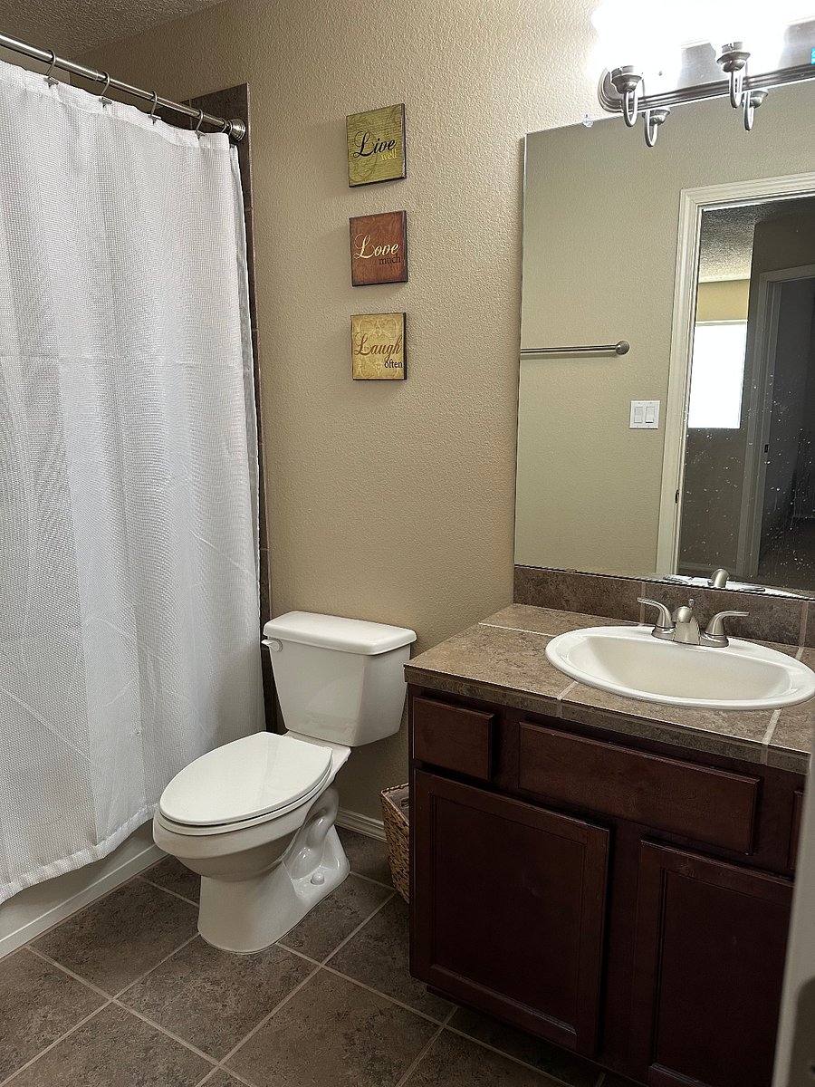 Bath for Bedrooms 2-3