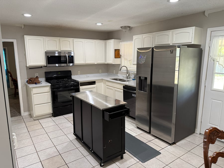 Furnished Finder property 1044881_1 photo 3