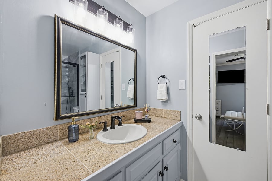 Furnished Finder property 1044888_1 photo 23