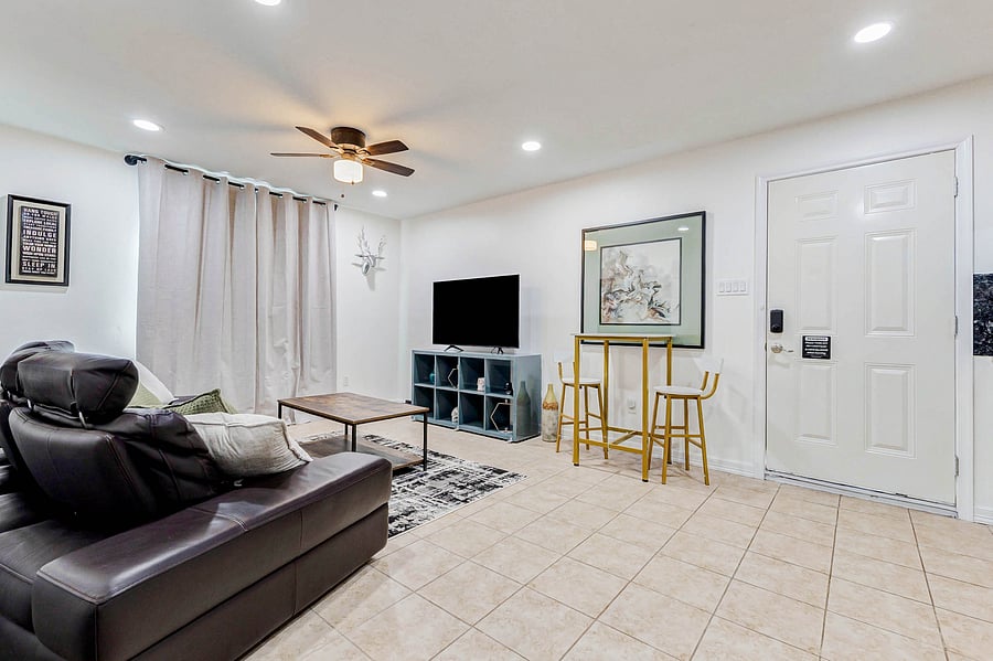 Furnished Finder property 1044930_3 photo 5