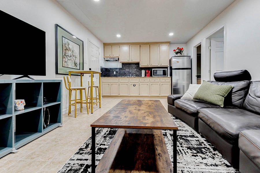 Furnished Finder property 1044930_3 photo 7