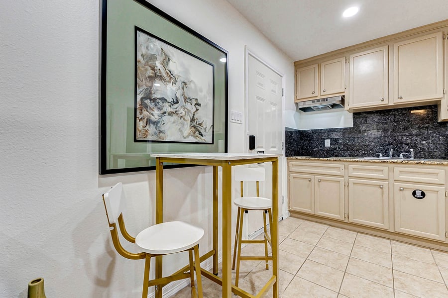 Furnished Finder property 1044930_3 photo 9