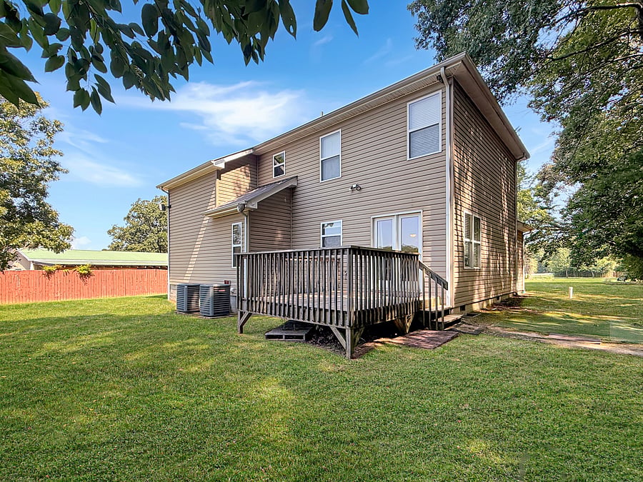 Large shaded back yard to enjoy deck
