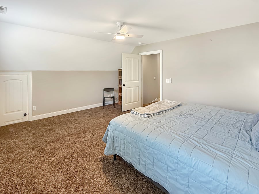 Ample room available to create a home office in primary bedroom