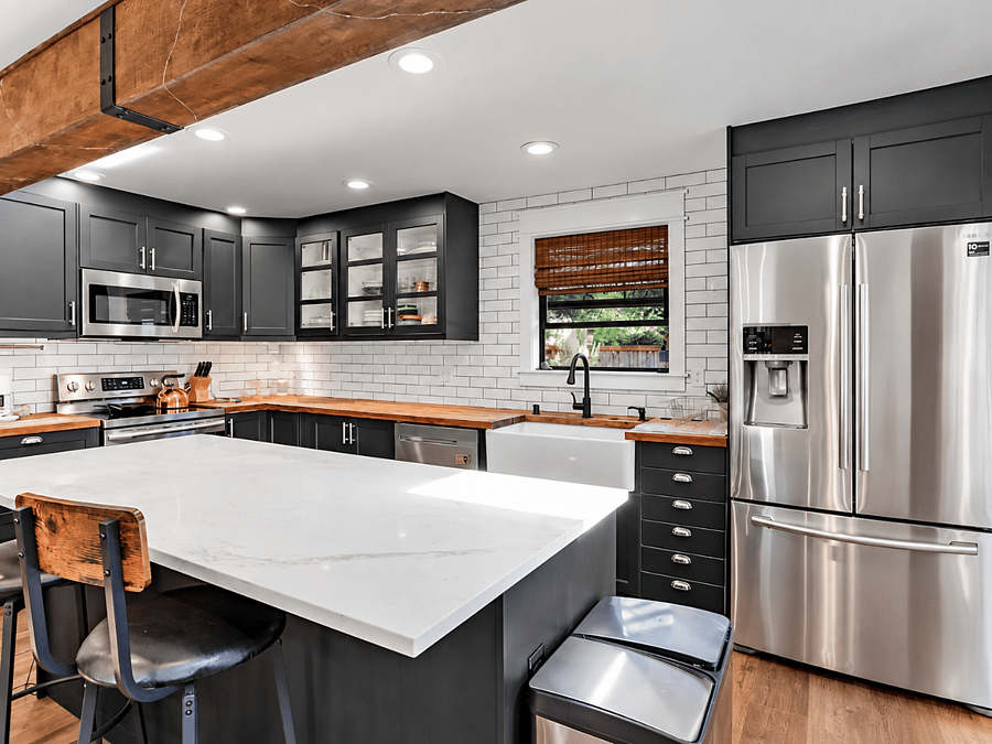 Full equipped kitchen