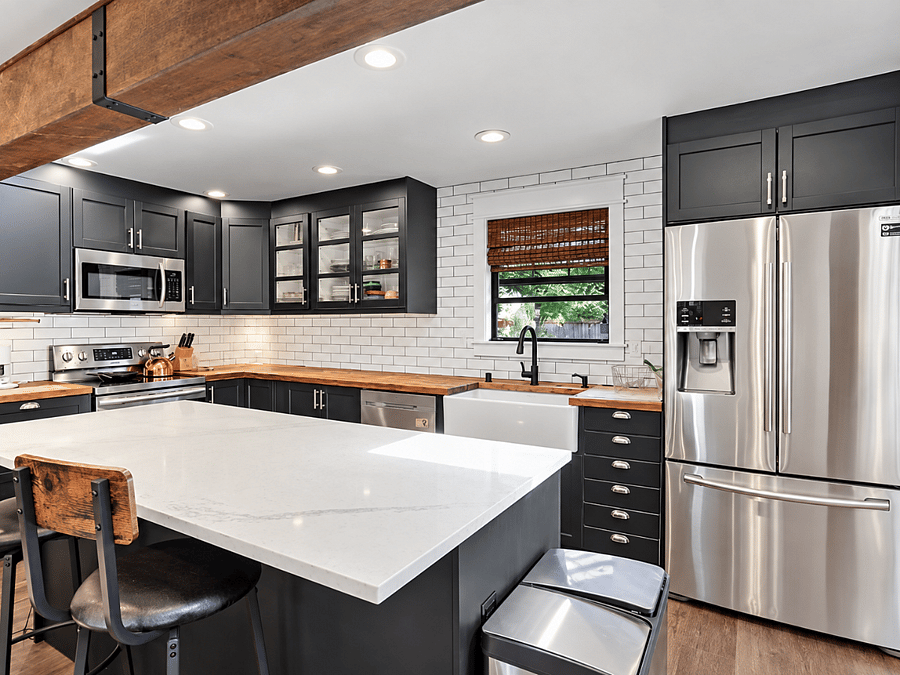 Full equipped kitchen