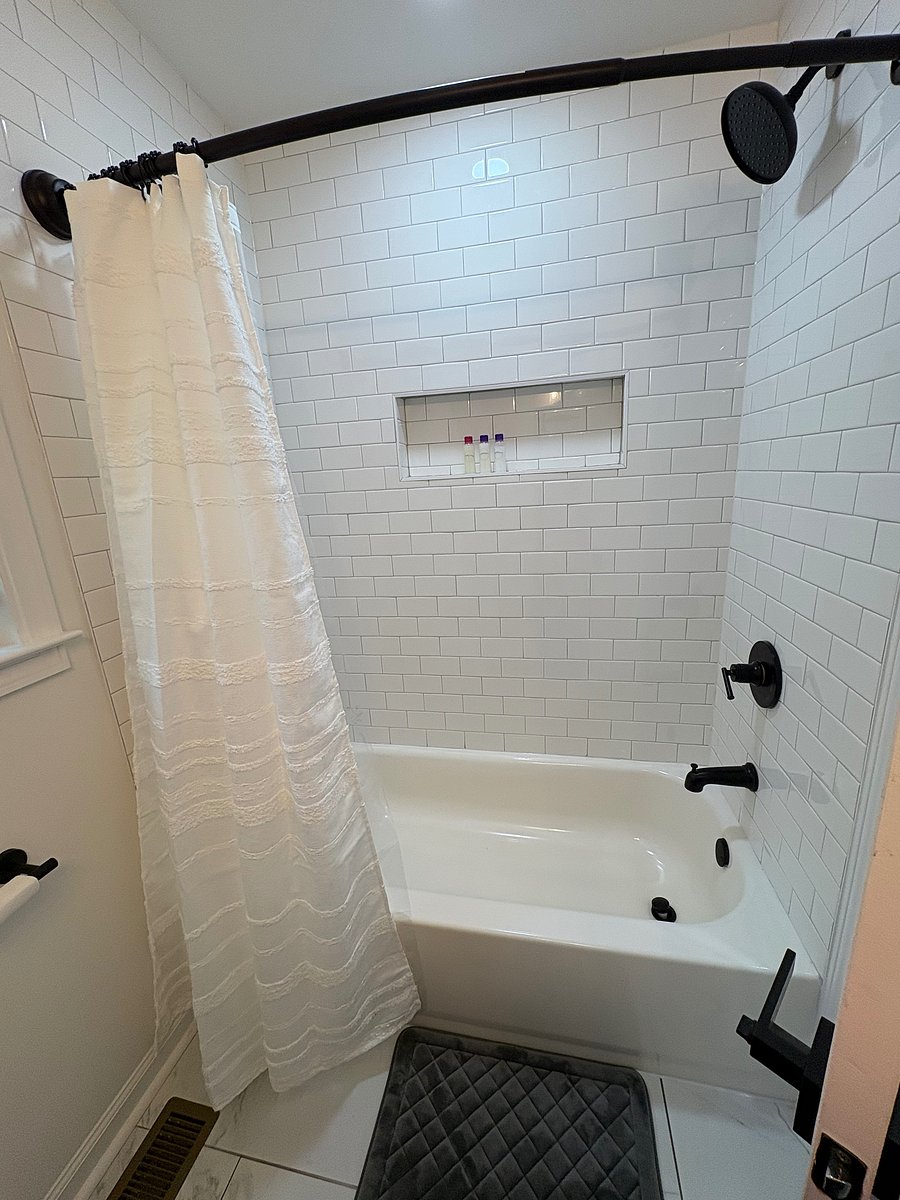 Furnished Finder property 1044957_1 photo 17