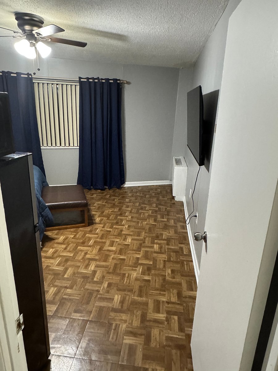 Bedroom 2 - Large