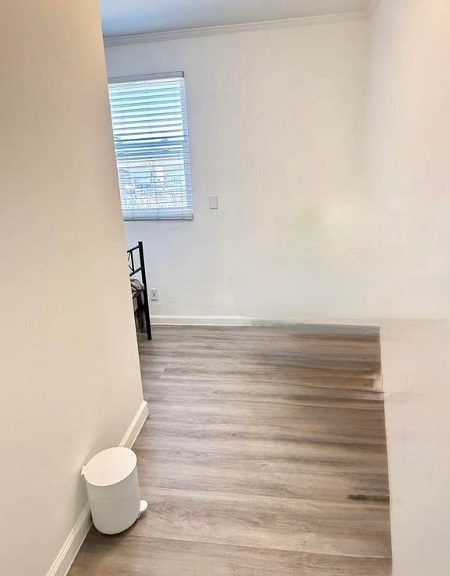 Available now 1: Room with twin beds - $30/night, $200/week, $800/month; shared bathroom/restroom.