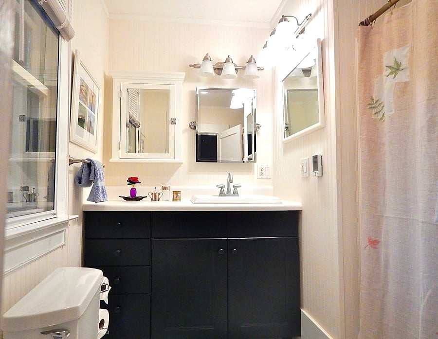 Master bath.  Underfloor heat and heat fan.  Full shower with bath tub.