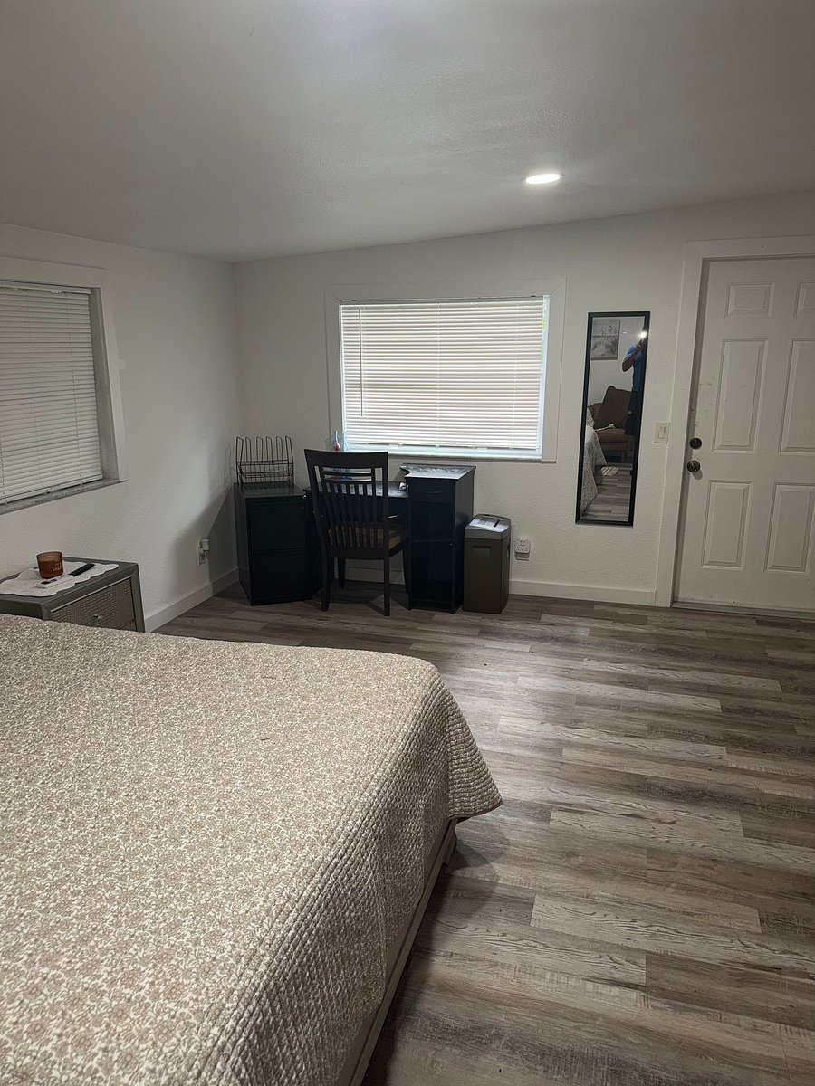 Furnished Finder property 1045084_1 photo 25