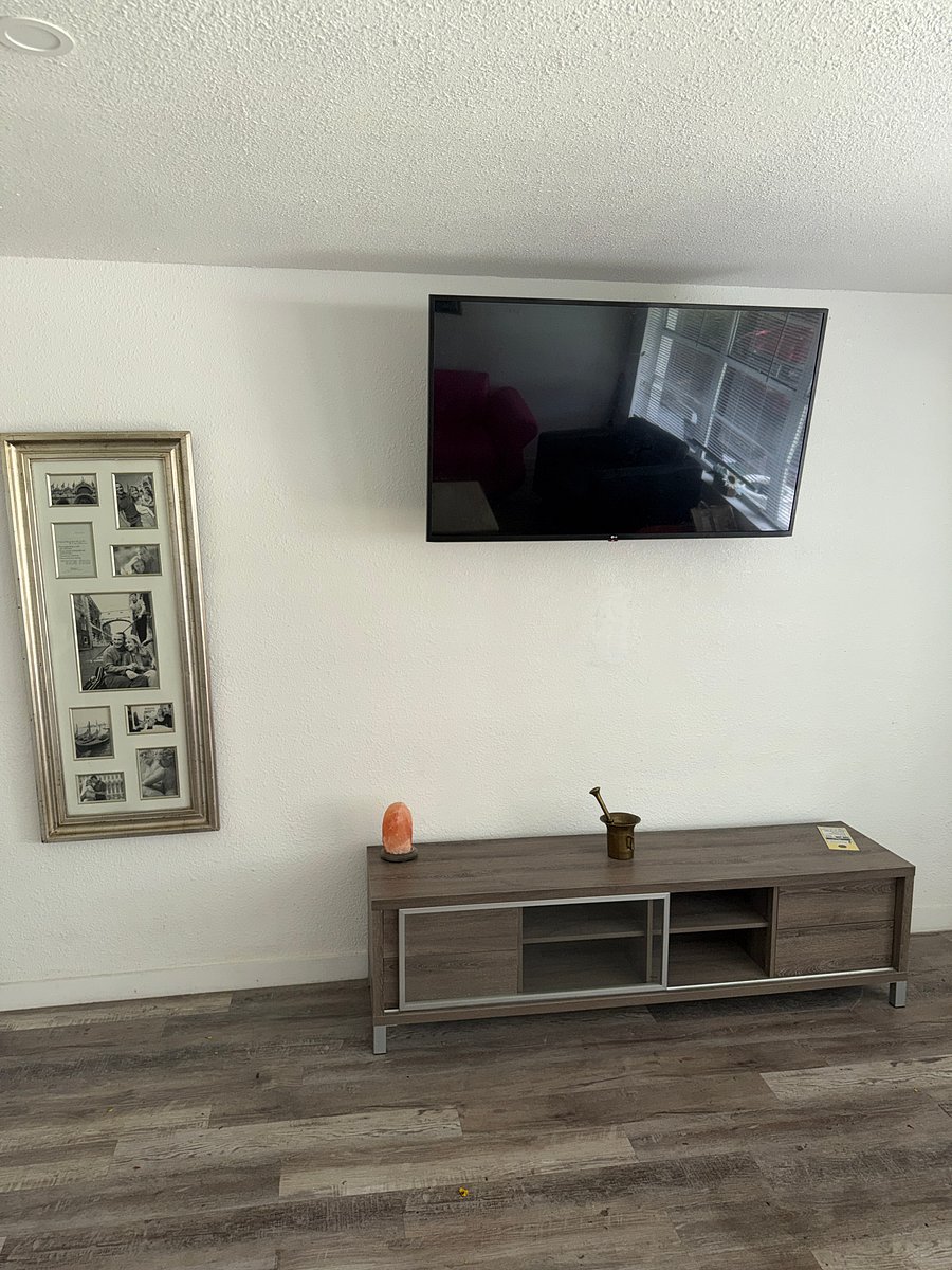 Furnished Finder property 1045084_1 photo 3