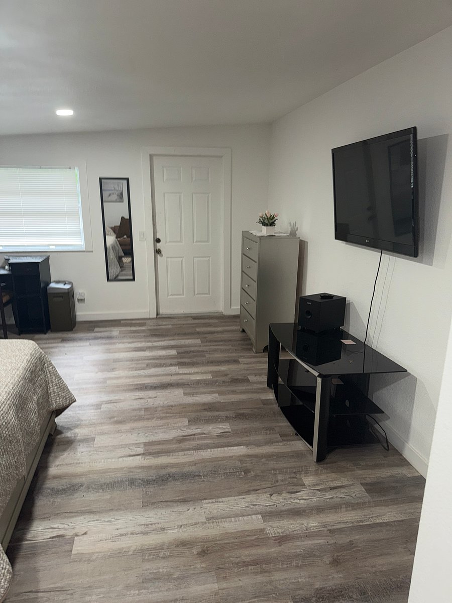 Furnished Finder property 1045084_1 photo 27